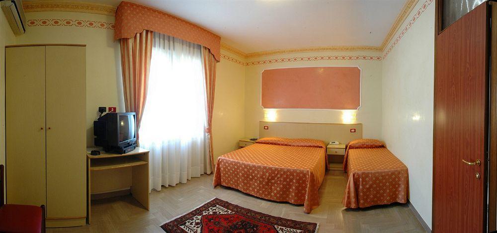 Locanda Zabotto Campagna Lupia Bagian luar foto