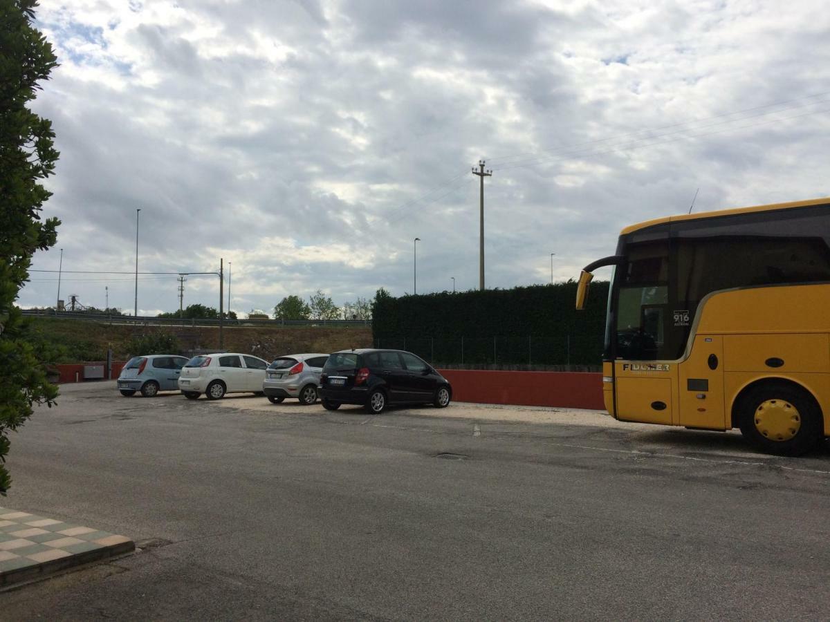 Locanda Zabotto Campagna Lupia Bagian luar foto